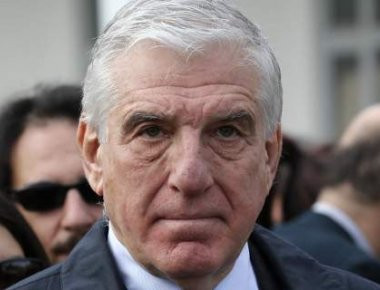 Απροειδοποίητη έρευνα στο σπίτι του Γ.Παπαντωνίου - Κατασχέθηκαν υπολογιστές και έγγραφα (upd)